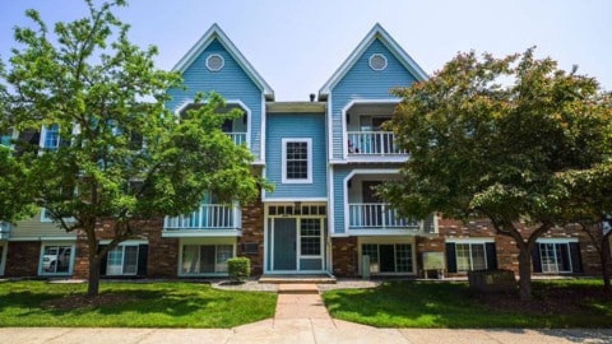 Apple Ridge Apartments