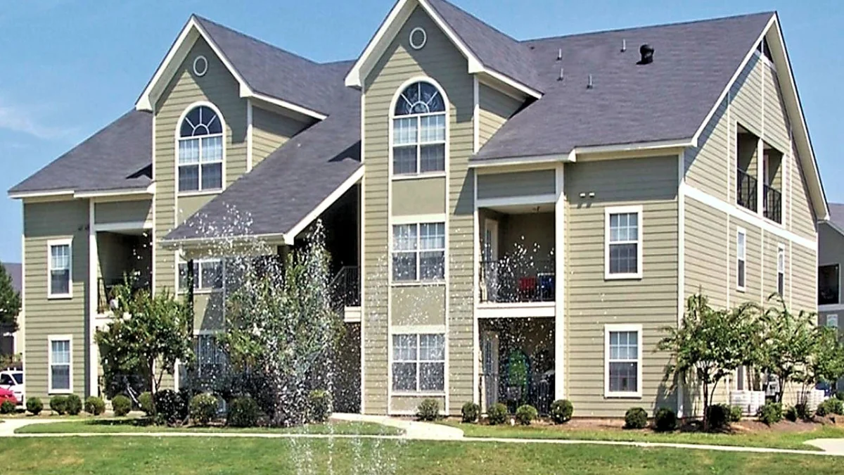 Twin Oaks Apartments